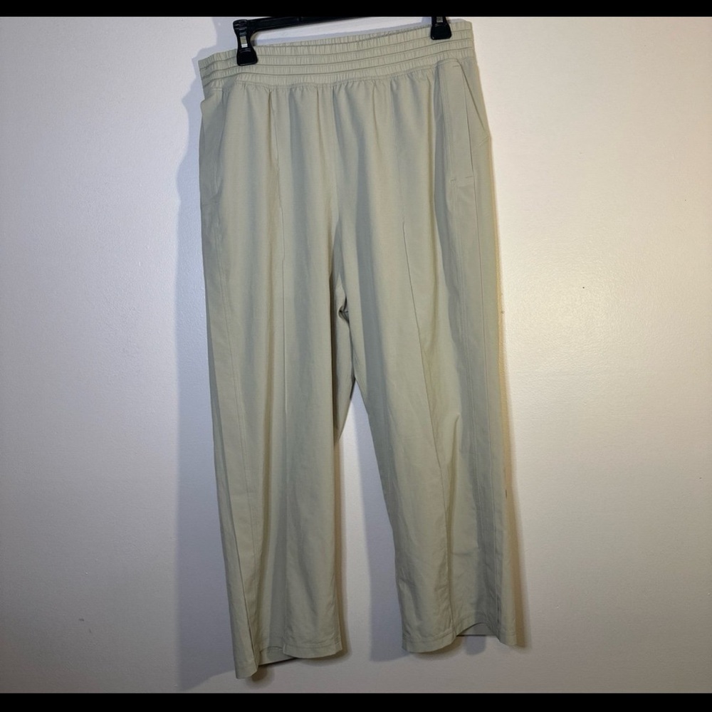 lululemon wide leg crop 10